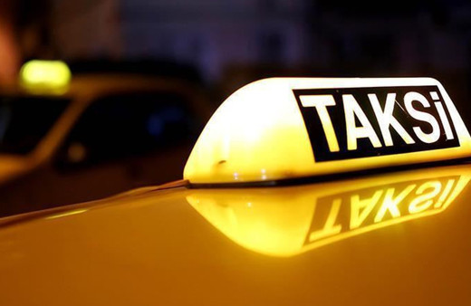 Bakırköy'de turisti görünce aracındaki müşteriyi indiren taksiciye ''trafikten men'' cezası