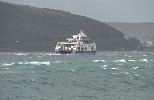 Gökçeada ve Bozcaada’ya yarınki bazı feribot seferlerine fırtına engeli