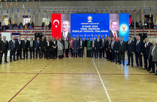 AK Parti Eskişehir İl Teşkilatında yerel seçimler için temayül yoklaması