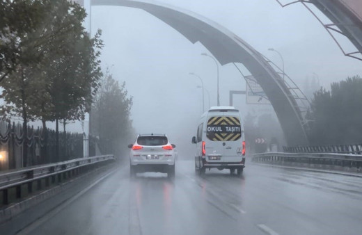 Gaziantep’te sağanak ve yoğun sis hayatı olumsuz etkiledi