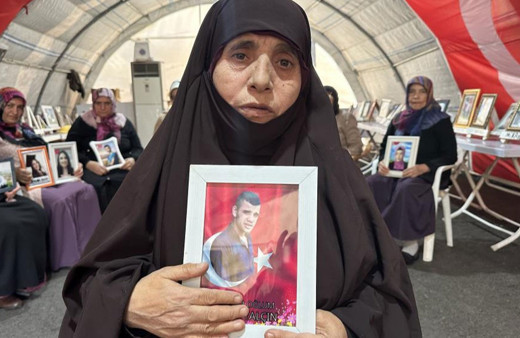 Diyarbakır anneleri 1546 gündür çocuklarının yolunu gözlüyor!