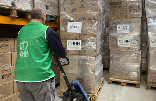 İHH Gazze'ye 8 tır daha yardım malzemesi gönderdi!