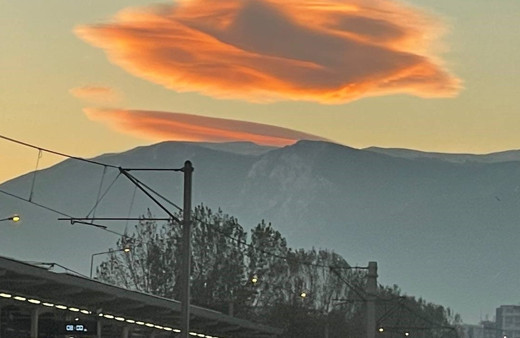 Uludağ semalarında mercek bulutu görüldü