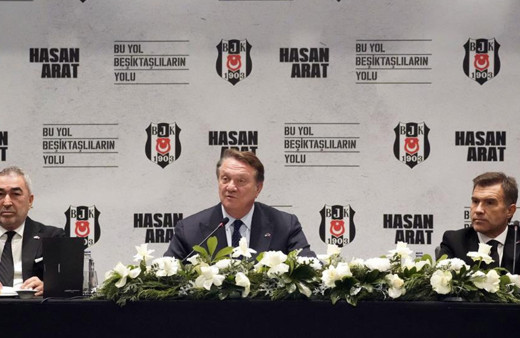 Beşiktaş'ta başkan adayı Hasan Arat, Samet Aybaba ile Feyyaz Uçar'ı basına tanıttı