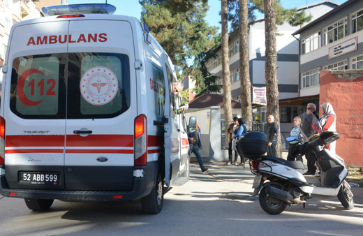 Ordu'da motosiklet otomobille çarpıştı, 1 kişi yaralandı