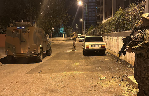 Mersin’de terör örgütüne operasyon yapıldı, 12 kişi gözaltına alındı