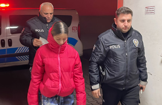 Genç kadın kavga ettiği kocasını bıçakladı!