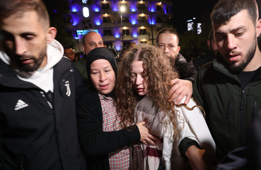 Filistin'in cesur kızı da serbest! 30 kadın ve çocuk İsrail hapishanelerinden bırakıldı