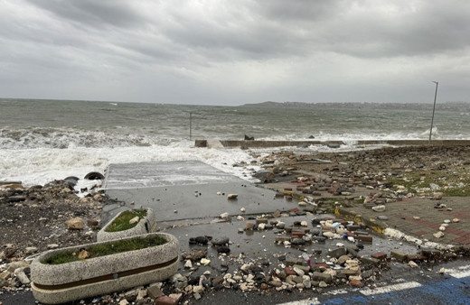İstanbul Valiliği yağış ve fırtınanın bilançosunu açıkladı!