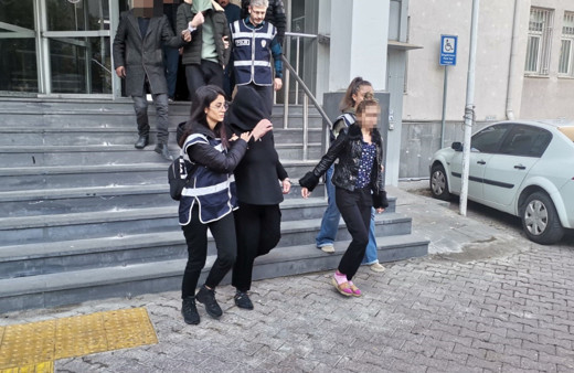 Günlerdir her yerde aranıyordu, saklandığı bazanın altında bulundu