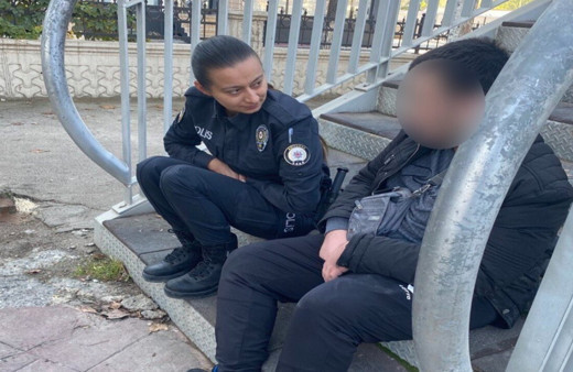 Adıyaman'da intihara kalkışan genci vatandaş atlamak üzereyken yakaladı