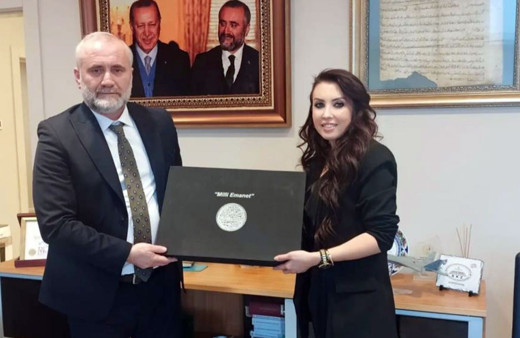 Nutuk’un 100.yıl özel basılan serisi Cumhurbaşkanı Erdoğan’a verildi