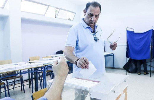 Yunanistan'da "posta" yoluyla oy kullanılabilecek