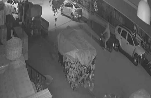 Yarış motosikletlerini çalıp gezdi, yakalanınca “Motosikletleri görüp beğendim” dedi