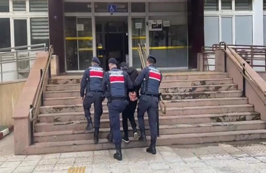 İzmir’de kasten adam öldürme suçundan aranan zanlı yakalandı