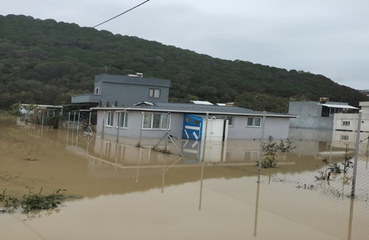 Bursa Mudanya'nın sayfiye mahallelerini su bastı