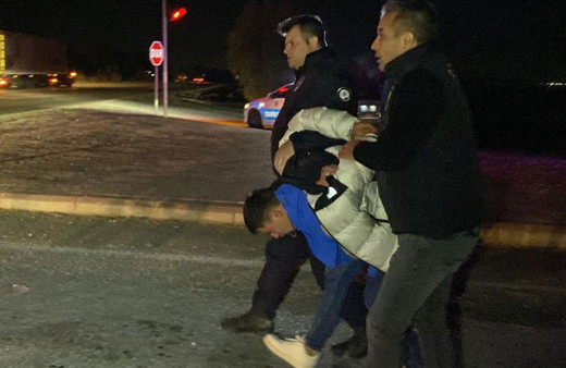 Polisten kaçtı, yakalanınca "arkadaşıma uydum" dedi!