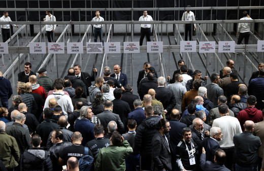 Beşiktaş'ta isyan çıktı! Başkan adaları 'rezalet' deyip delegelerden sabır istedi yeni başkan kim olacak?