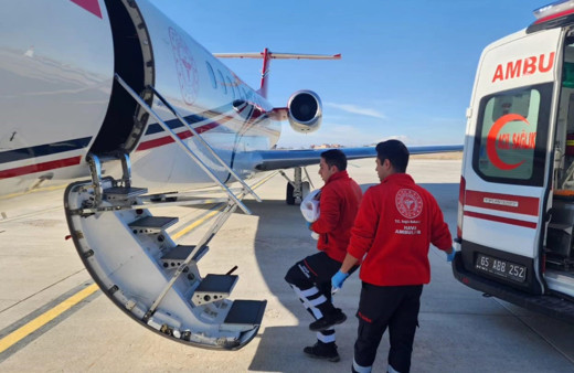 Kalp rahatsızlığı olan yenidoğan bebek için uçak ambulans havalandı