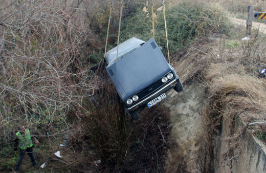 Konya'da iki otomobil çarpıştı, 7 kişi yaralandı!