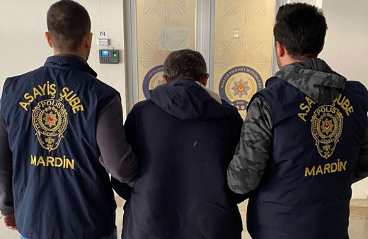 Firari hükümlü, hırsızlıkta suçüstü yakalandı!