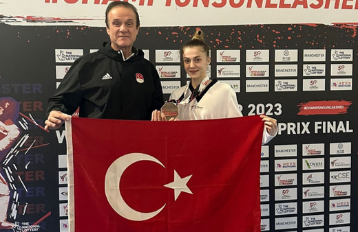 Milli taekwondocu Merve Dinçel Kavurat, İngiltere'de bronz madalya kazandı!