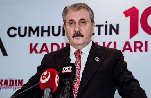 Mustafa Destici kadınları partisinden aday olmaya çağırdı!