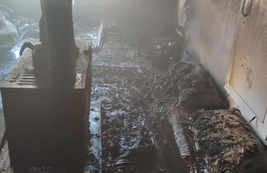 Sobaya benzin döktüler, anne öldü, 2 çocuğu yaralandı!