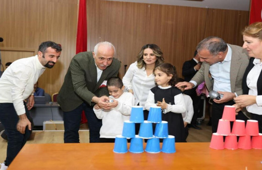 Özel gereksinimli çocukların gösterisi büyük beğeni topladı