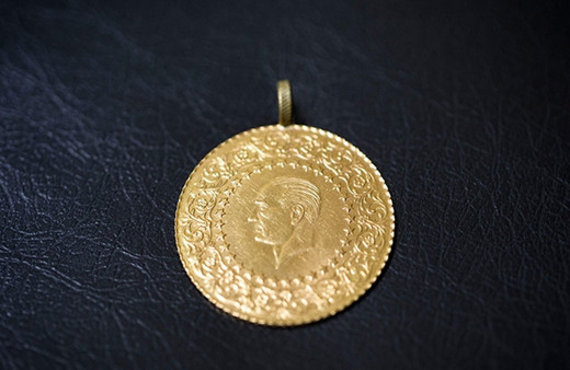 Altın fiyatları tepetaklak! Gram altın 1900 liranın altına geriledi, yatırımcı şokta daha da düşecek mi?