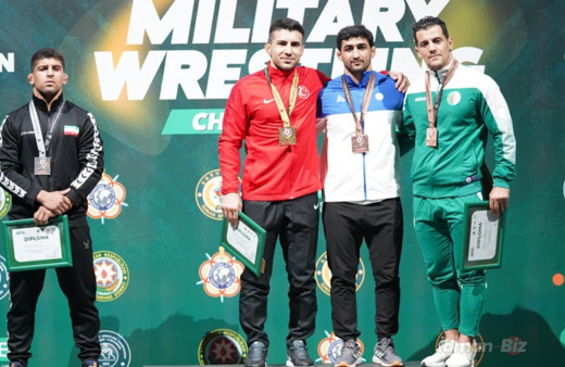 İzmirli güreşçi, Bakü’den altın madalya ile döndü