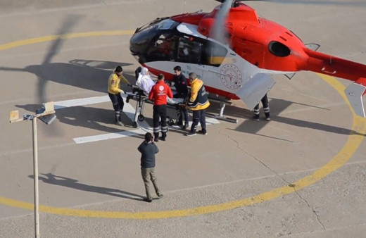 Şırnaklı hasta ambulans helikopter ile Şanlıurfa’ya getirildi