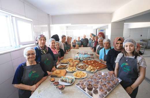 Pamukkale’de ‘Pamuk Eller Üretiyor’ projesinde kadınların el emekleri kooperatifte buluştu