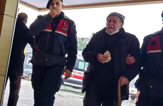 Bursa'da tutuklanan yaşlı adam hüngür hüngür ağladı