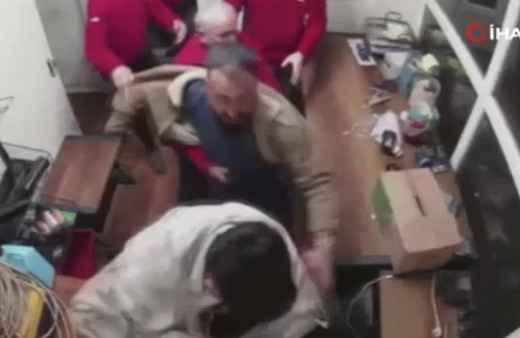 Pompacı gence öldüresiye 'taşıt tanıma' dayağı kamerada