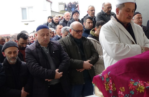 Maganda kurşunu ile hayatını kaybeden kadın son yolculuğuna uğurlandı