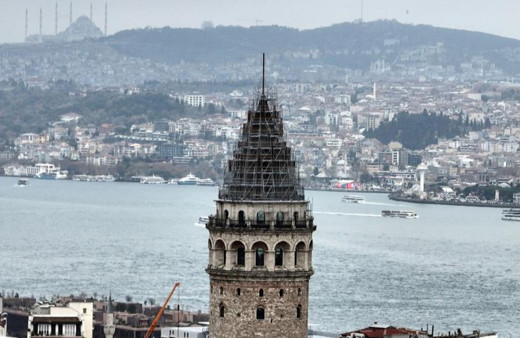 674 yıllık Galata Kulesi'nin külahı yenileniyor!