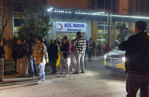 Asker eğlencesinde husumetli aileler arasında kavga çıktı