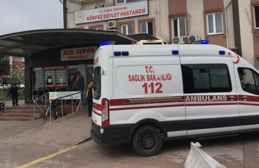 Bebeğini yıkarken sara nöbeti geçirdi: Bebek yoğun bakıma alındı!