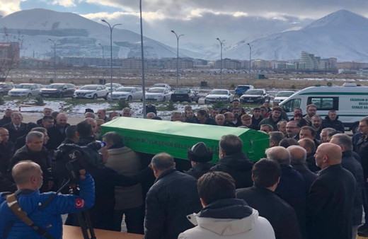 Erzurum'da kalp krizi sonucu hayatını kaybeden akademisyen için tören düzenlendi