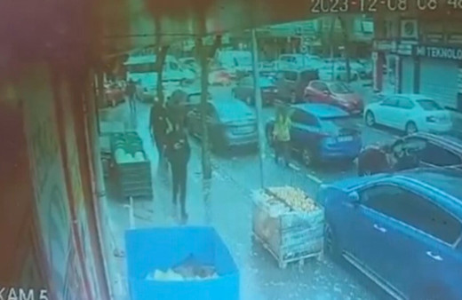 İstanbul'da kadın sürücü park halindeki aracı boydan boya çizdi