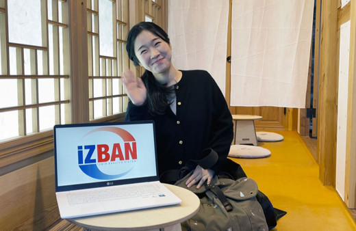 Güney Kore'li turistin İzmir'de unuttuğu çanta, sahibine ulaştırıldı!