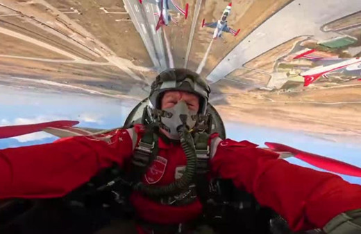 Hava Kuvvetleri Komutanı "Türk Yıldızları" ile uçtu!