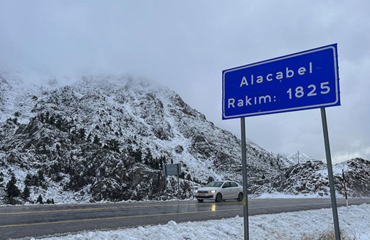 Antalya-Konya Karayolu tırların geçişine açıldı