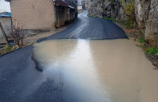 Hakkari'de karla karışık yağmur etkili olmaya başladı