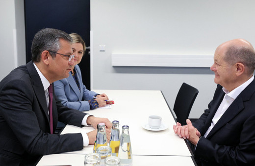 CHP lideri Özgür Özel, Almanya Başkanı Olaf Scholz ile buluştu