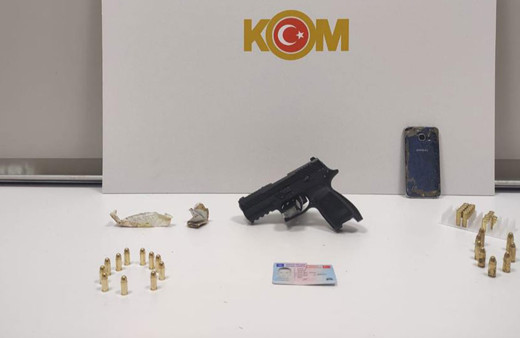 Firari hükümlü ahırda saklanırken yakalandı!