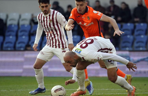 Hatayspor son dakikada fırsat tepti, Başakşehir 3 puanı kaptı