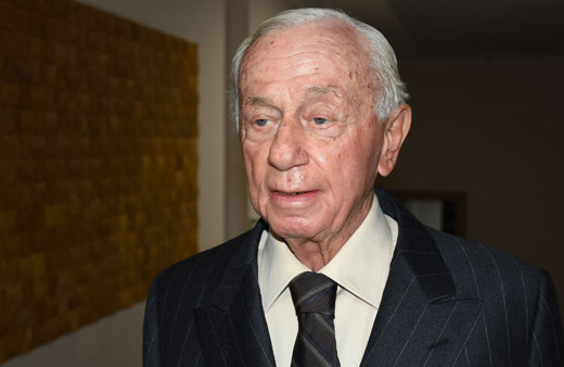 Devlet sanatçısı Prof. Dr. Nevzat Atlığ vefat etti