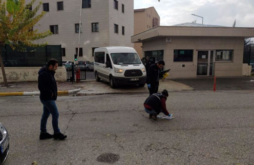 Karakol çıkışı kavgaya tutuştular: 1 ölü, 2 yaralı!